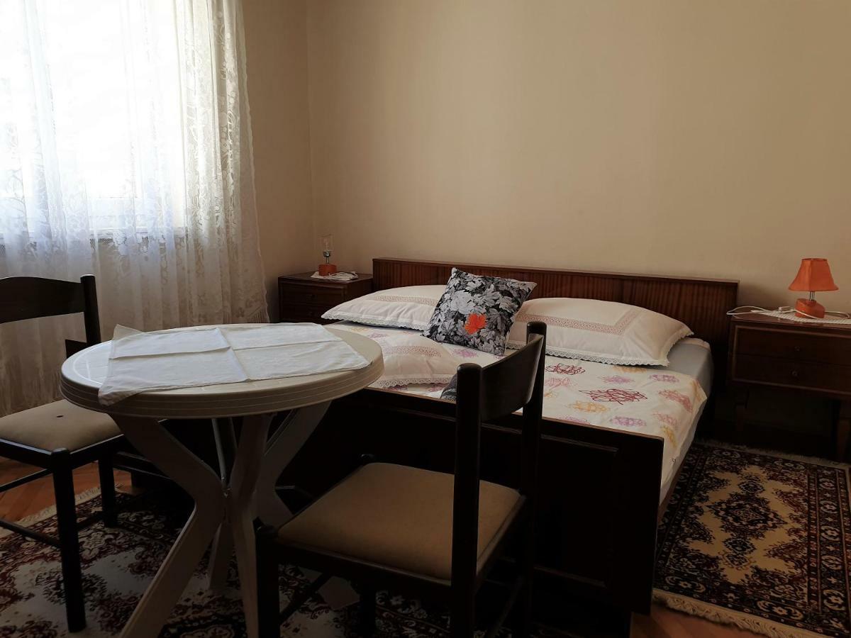 Guest House Miro Novalja Extérieur photo